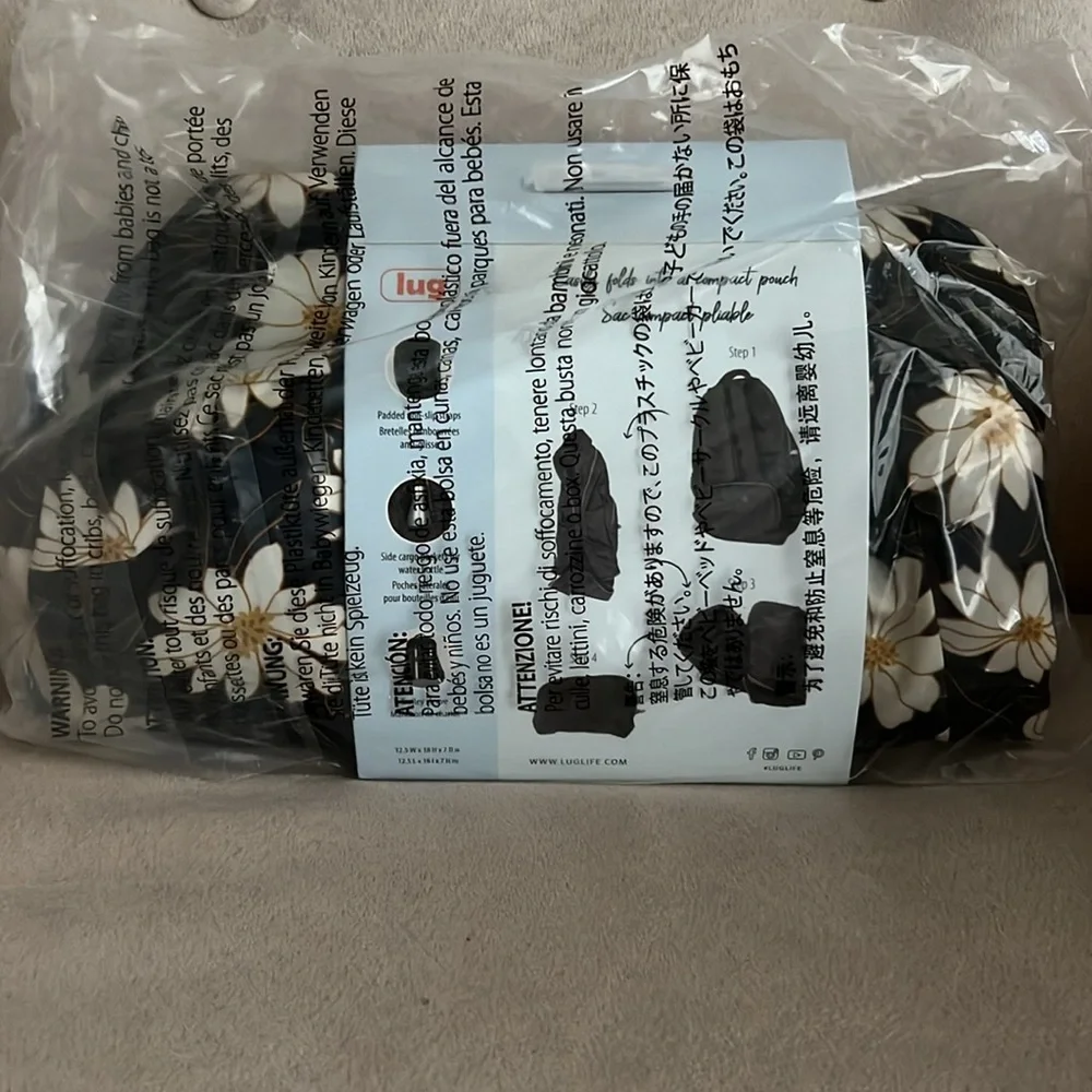 COPY - NWT Lug Echo 2 Packable Backpack in Autumn Daisies 🎒